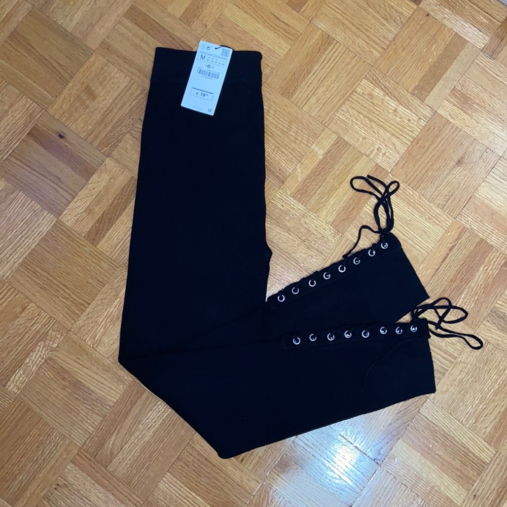 Zara - laced thigh black leggings size M